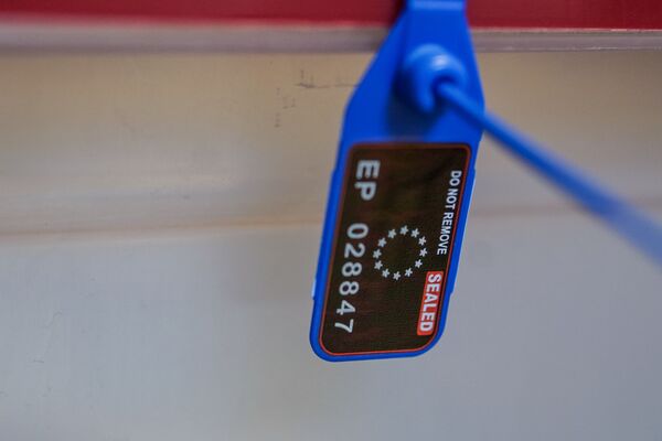 Пассивность и сюрреализм: как Латвия выбирает евродепутатов - Sputnik Латвия