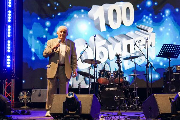 Авиация, объединившая весь мир: РКИИГА отпраздновал столетие - Sputnik Латвия