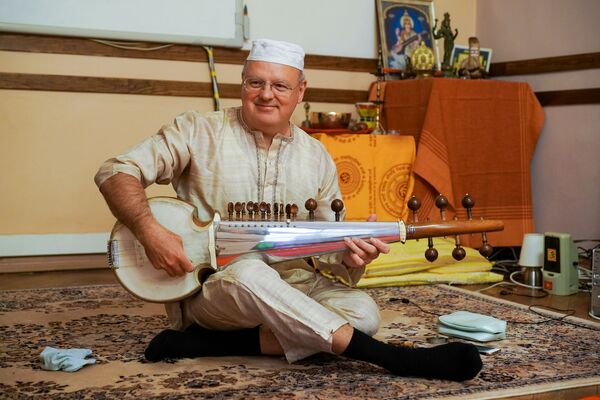 Латвия становится ближе к Индии: древние практики в центре Риги - Sputnik Латвия