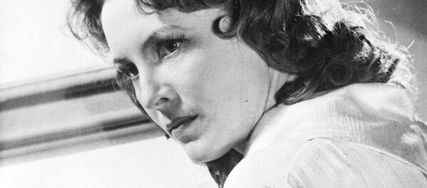 Кадр из кинофильма режиссера Роланда Калныньша На пороге бури, 1961 год. Мара - артистка Вия Артмане Кадр из кинофильма режиссера Роланда Калныньша На пороге бури, 1961 год. Мара - артистка Вия Артмане - Sputnik Латвия