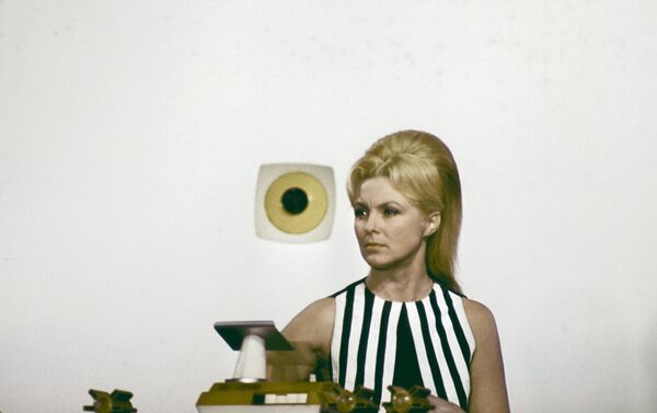 Секреты легендарной актрисы: Оболенский приглашает в путешествие по биографии Вии Артмане - Sputnik Латвия