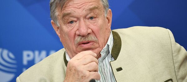 Заведующий отделом социальных и политических исследований Института Европы Российской академии наук (РАН) Владимир Швейцер Заведующий отделом социальных и политических исследований Института Европы Российской академии наук (РАН) Владимир Швейцер - Sputnik Латвия