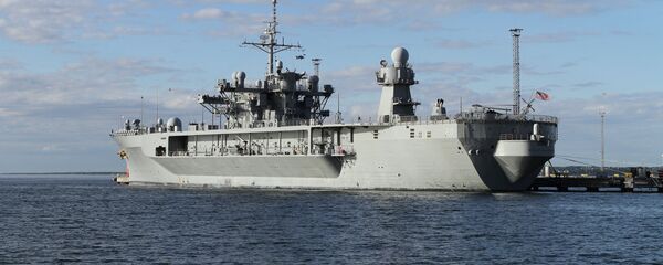 Флагманский корабль шестого флота США Mount Whitney в порту Таллина Флагманский корабль шестого флота США Mount Whitney в порту Таллина - Sputnik Latvija