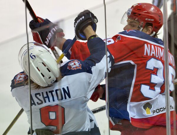 В Динамо (Рига) - новый американец, Джериньш и Редлихс остаются - Sputnik Латвия