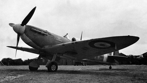 Британский истребитель времен Второй мировой войны Spitfire, архивное фото - Sputnik Latvija