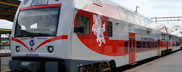 Поезд литовской железной дороги, архивное фото - Sputnik Латвия