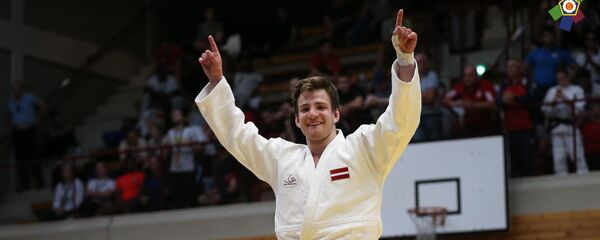 Латвиец Эмилс Геркенс выиграл золото на этапе юниорского Открытого Кубка Европы по дзюдо в австрийском Лайбнице Латвиец Эмилс Геркенс выиграл золото на этапе юниорского Открытого Кубка Европы по дзюдо в австрийском Лайбнице - Sputnik Латвия