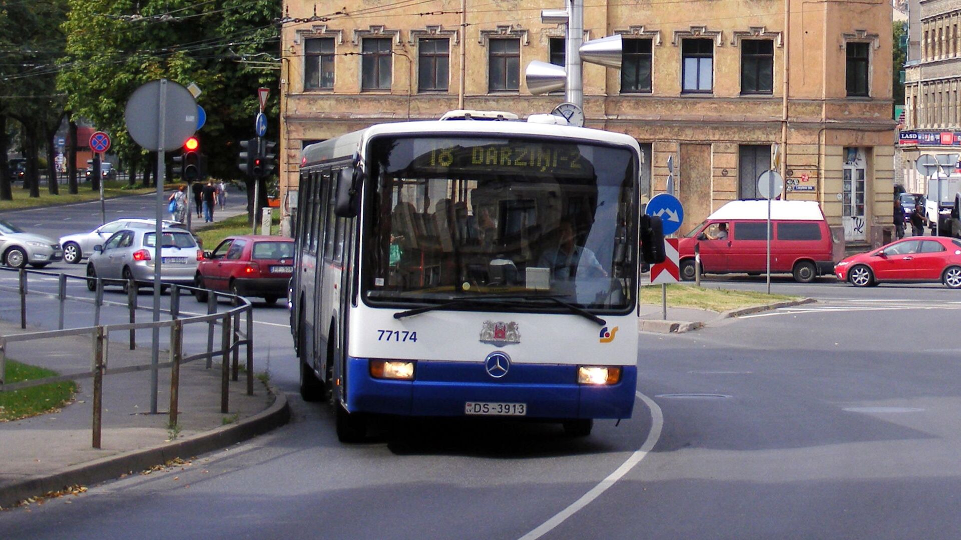 Автобус в Риге - Sputnik Латвия, 1920, 16.05.2021