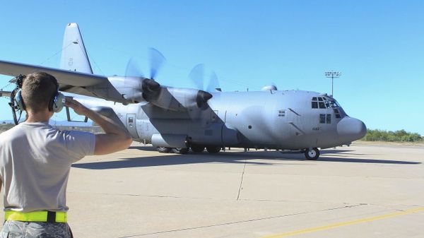 Самолет ВВС США EC-130H Compass Call - Sputnik Latvija