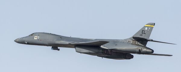 Стратегический бомбардировщик ВВС США B-1 Стратегический бомбардировщик ВВС США B-1 - Sputnik Latvija