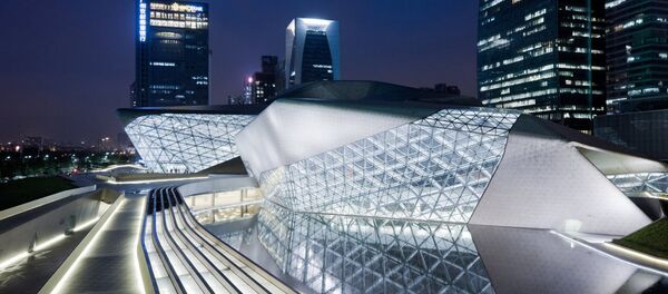 Здание оперного театра в Гуанчжоу, КНР Здание оперного театра в Гуанчжоу, КНР - Sputnik Латвия