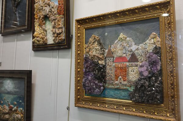 Сокровища Хозяйки Медной горы: в Риге проходит уникальная выставка Сокровища Хозяйки Медной горы: в Риге проходит уникальная выставка - Sputnik Латвия