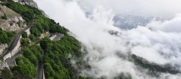Дорога на горе Ай-Петри в Крыму - Sputnik Latvija