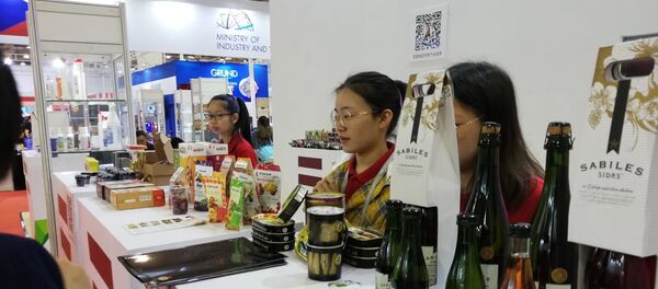 Латвийский стенд на выставке China-CEEC Expo and International Consumer Goods Fair Латвийский стенд на выставке China-CEEC Expo and International Consumer Goods Fair - Sputnik Латвия