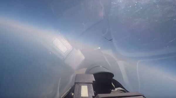 Военный летчик объяснил появление российских ракетоносцев над Балтикой - Sputnik Латвия