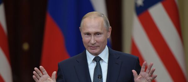 Президент РФ Владимир Путин в Хельсинки - Sputnik Латвия