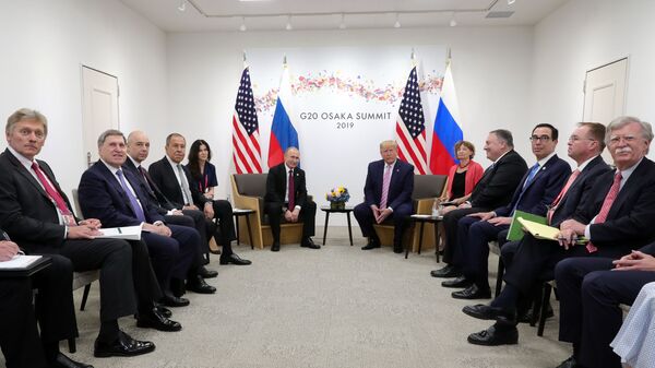 Рабочий визит президента РФ В. Путина в Японию для участия в саммите Группы двадцати - Sputnik Latvija