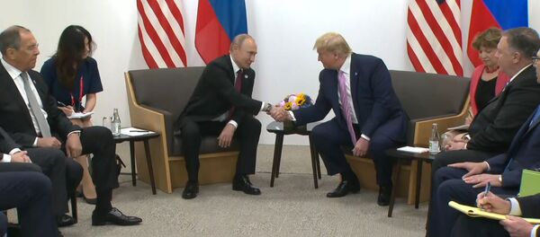 Путина развеселила шутка Трампа про выборы в США - видео Путина развеселила шутка Трампа про выборы в США - видео - Sputnik Латвия