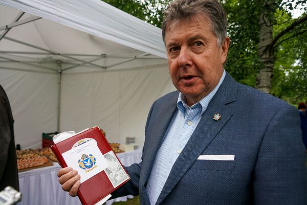 Семьи Латвии восстанавливают древние фамильные гербы и обзаводятся новыми - Sputnik Латвия