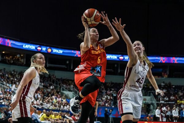 Евробаскет: Латвия дала бой Красной фурии Евробаскет: Латвия дала бой Красной фурии - Sputnik Латвия