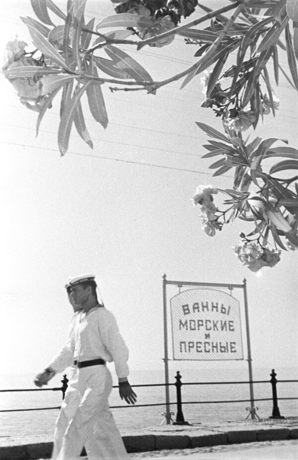 Набережная в Ялте, 1939 год - Sputnik Латвия