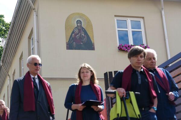 Шаги живых и память о Холокосте: страшное прошлое и лицемерие властей - Sputnik Латвия