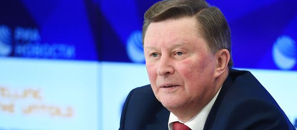 Специальный представитель президента РФ по вопросам природоохранной деятельности, экологии и транспорта, председатель Попечительского совета Российского военно-исторического общества Сергей Иванов Специальный представитель президента РФ по вопросам природоохранной деятельности, экологии и транспорта, председатель Попечительского совета Российского военно-исторического общества Сергей Иванов - Sputnik Latvija