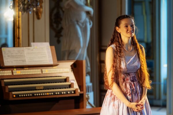 Чужая среди своих: как органистка из России добивалась признания в Риге - Sputnik Латвия