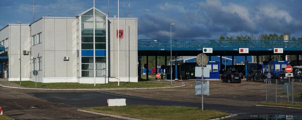 Въезд на российский пограничный пункт пропуска Бурачки Въезд на российский пограничный пункт пропуска Бурачки - Sputnik Latvija