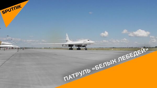 РФ возродила производство стратегических ракетоносцев Ту-160М - Sputnik Латвия