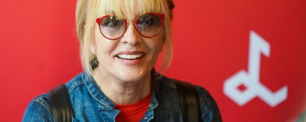 Небольшая пресс-конференция Лаймы Вайкуле перед открытием фестиваля - Sputnik Latvija