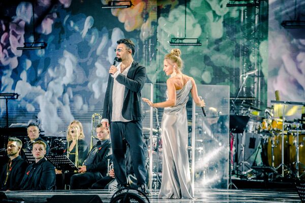 От фламинго до журавлей: как прошел второй день фестиваля Лаймы Вайкуле - Sputnik Латвия