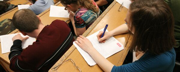 Написание диктанта - Sputnik Латвия