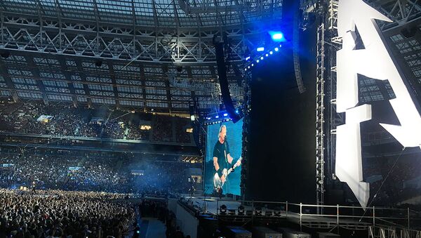 Metallica спела в Москве Группу крови на русском - видео - Sputnik Латвия