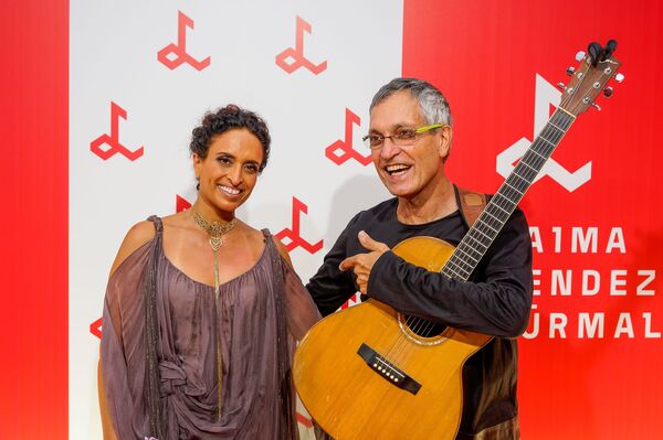 Овации, обмороки и Пугачева: в Юрмале завершился фестиваль Лаймы Вайкуле Овации, обмороки и Пугачева: в Юрмале завершился фестиваль Лаймы Вайкуле - Sputnik Латвия