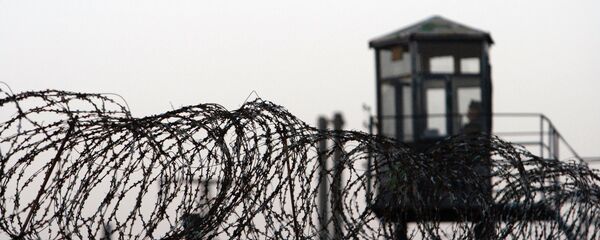 Охранный периметр тюрьмы Охранный периметр тюрьмы - Sputnik Latvija
