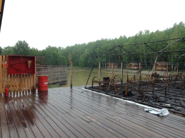 Палатки плавились. Кто ответит за гибель детей в лагере на Дальнем Востоке - Sputnik Латвия