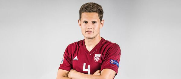 Защитник сборной Латвии по футболу Каспарс Дубра - Sputnik Латвия