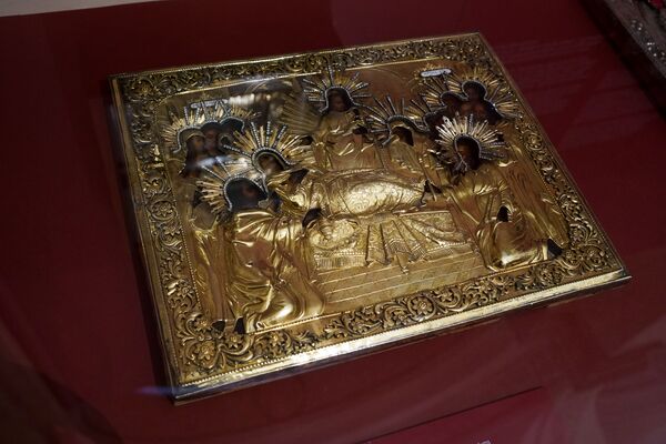 Спасенные из пепла: уникальные русские иконы в музее Рижская биржа - Sputnik Латвия