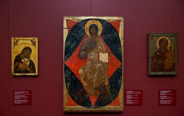 Выставка икон Спасенные святыни в художественном музее Рижская биржа - Sputnik Латвия