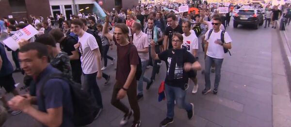 Двойные стандарты: Латвия и Литва вступились за несанкционированные митинги в России Двойные стандарты: Латвия и Литва вступились за несанкционированные митинги в России - Sputnik Latvija