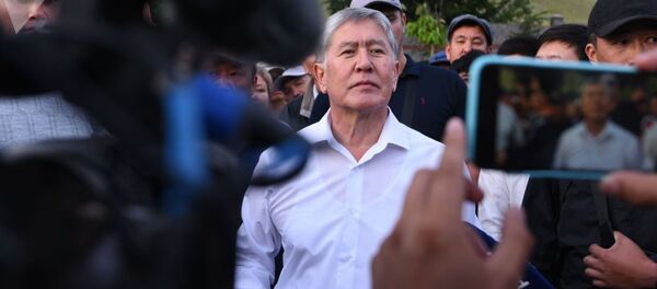 Экс-президент Киргизии Алмазбек Атамбаев - Sputnik Латвия