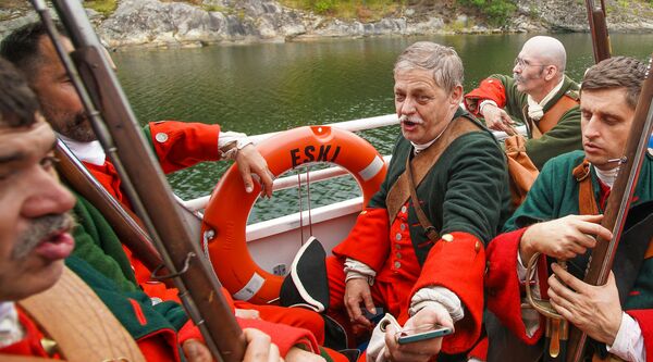 Без гитары на войну не хожу: история боевых действий и душевных песен барда из Риги - Sputnik Латвия