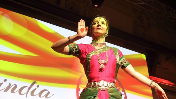 Лариса Подскочая – исполнительница индийского классического танца - Sputnik Латвия