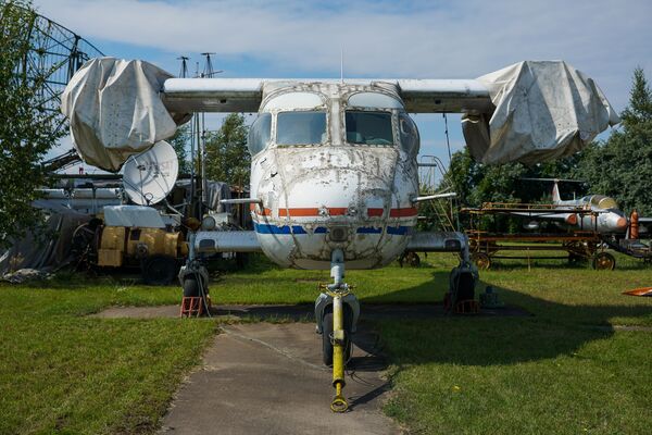 Легкий транспортный самолет Ан-14А Пчелка в Рижском музее авиации - Sputnik Латвия