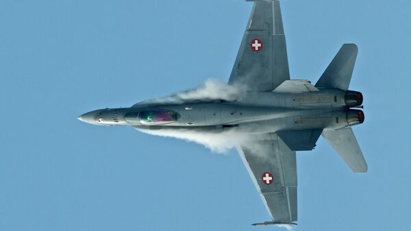 Истребитель F/A-18 Hornet ВВС Швейцарии - Sputnik Латвия