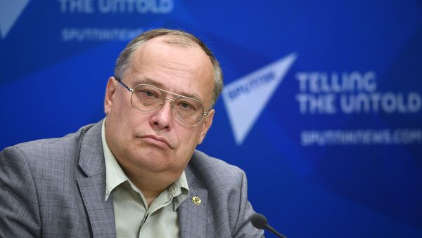 Президент Российской ассоциации прибалтийских исследований Николай Межевич - Sputnik Latvija