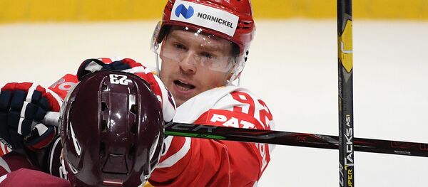 Игрок сборной России Евгений Кузнецов в матче ЧМ-2019 по хоккею Игрок сборной России Евгений Кузнецов в матче ЧМ-2019 по хоккею - Sputnik Латвия