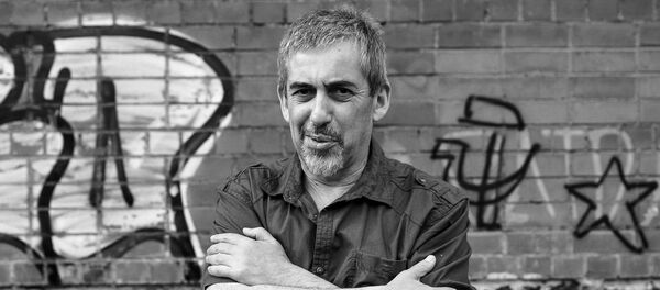 Гнусная ассимиляция, зловещий Ушаков и каратели: Линдерман о положении русских Латвии Гнусная ассимиляция, зловещий Ушаков и каратели: Линдерман о положении русских Латвии - Sputnik Латвия