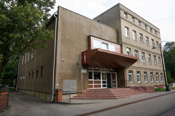 Учитель из Даугавпилса: делают все, чтобы русский язык перестал быть самодостаточным - Sputnik Латвия